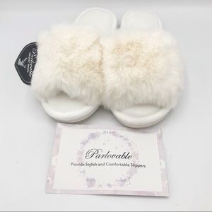 PARLOVABLE Women's Small 5-6  EUR 36/37 Open Toe Slippers Soft Plush Furry NWT